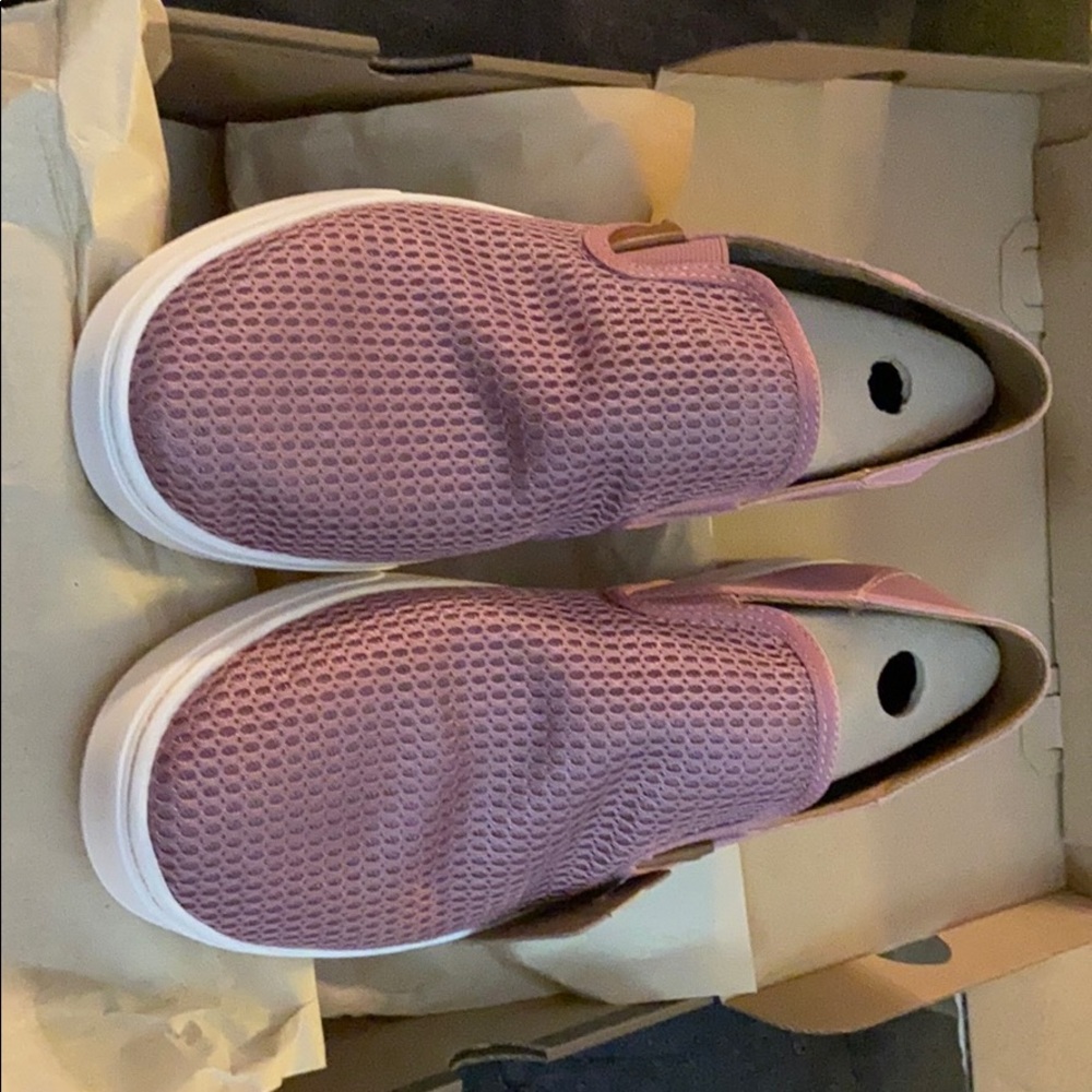 Olukai Pehuea Slip on Sneakers